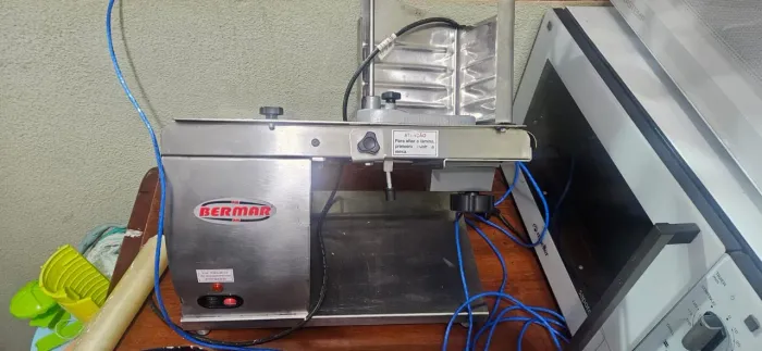 Fatiador De Frios Cortador 202mm Inox Bermar Usado