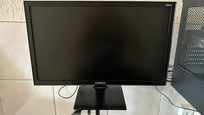 Monitor Samsung 22 FullHD com HDMI