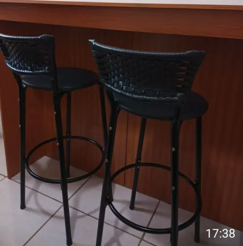 Bancada e dois banquinhos