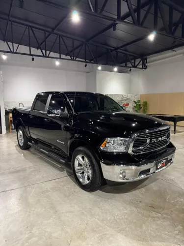 Ram Classic Laramie 5.7 V8 16V Gasolina 4X4 Aut. 2022