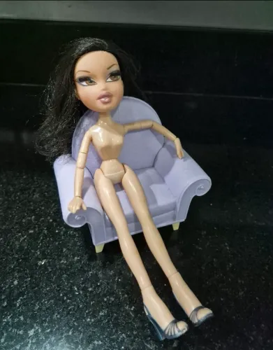 Boneca Jade Bratz The Movie com poltrona