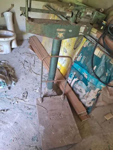 Balança filizola ferro velho *RETIRADA NO LOCAL*