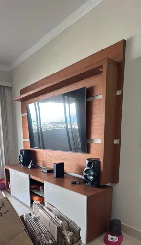 Rack e Painel para TV - Excelente Estado | 2,20 m | Design Moderno