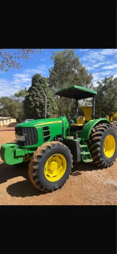 Trator jhon deere