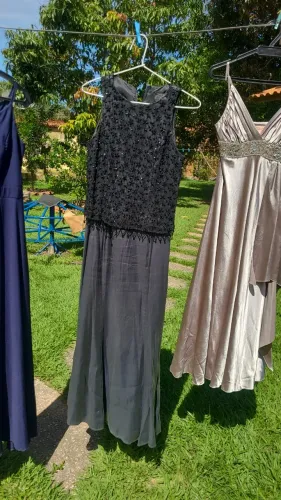 Vestido longo lindo preto e prata bordado