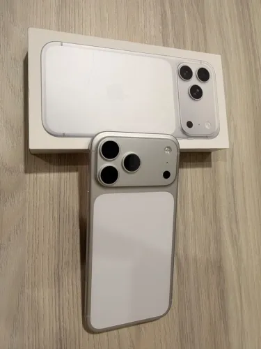 iPhone 17 Pro Max 256GB Silver com caixa e acessórios originais 