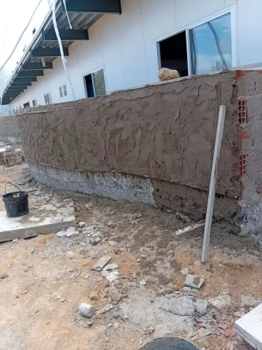 Pedreiro disponível pra finais de semana