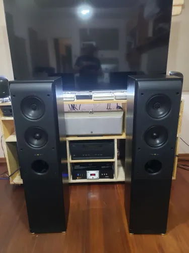 Kef Reference Model Three twoo