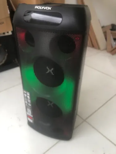 Caixa polivox 660