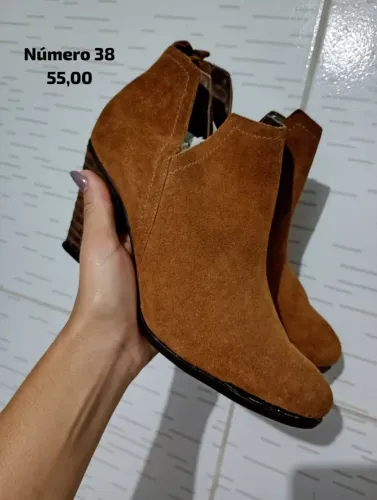 VENDO BOTAS FEMININAS Tam 38