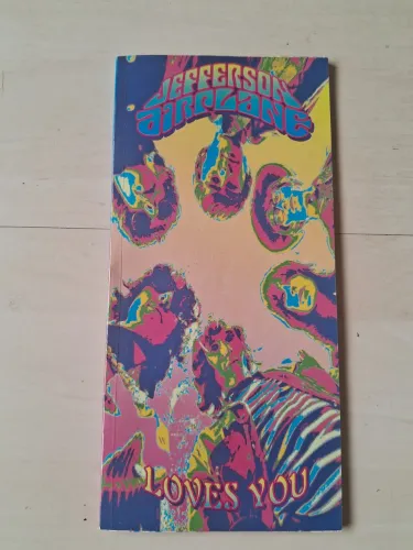Caixa de CDs Jefferson Airplane "Loves you"