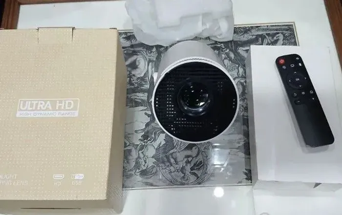 Projetor portátil 4k Hy300 (tela até 150 Pol) Full HD