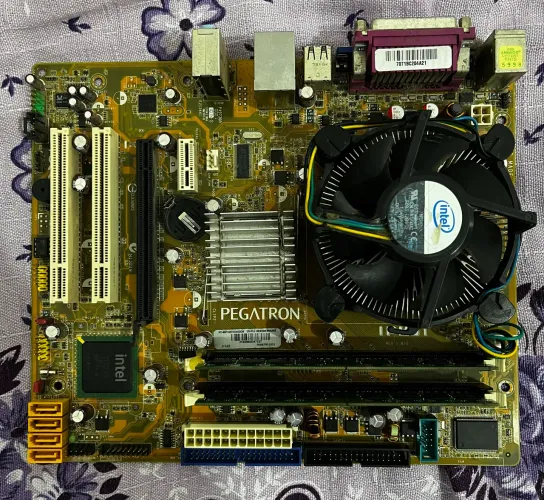 Para placa-mãe Pegatron IPM31-ATM LGA 775 DDR3