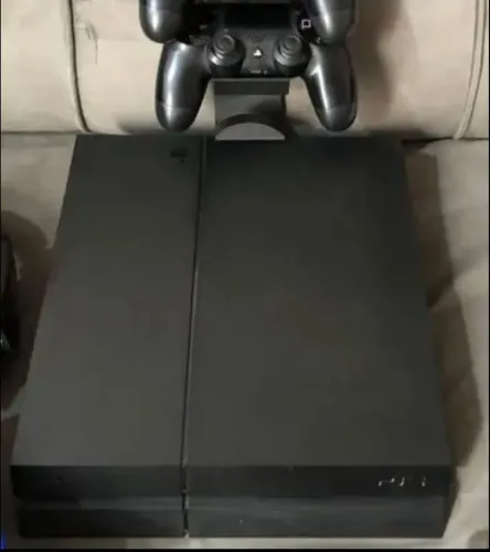 Vende se ps4