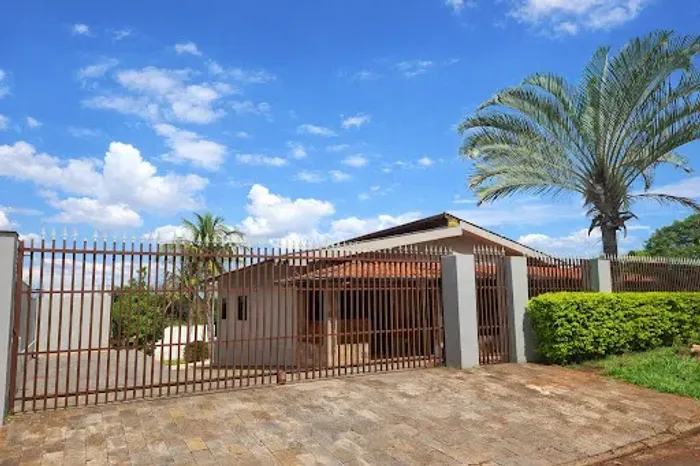 Casa a venda , área de terreno 1.000 m² com potencial de expansão até 5.000 m² para empree
