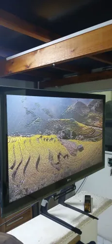 TV Led "42 LG FULLHD acabamento de Vidro sem bordas
