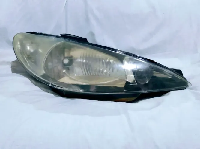 Farol Peugeot 206