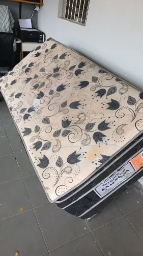 Cama box com base