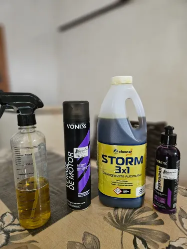 Vendo produtos de limpeza pra moto
