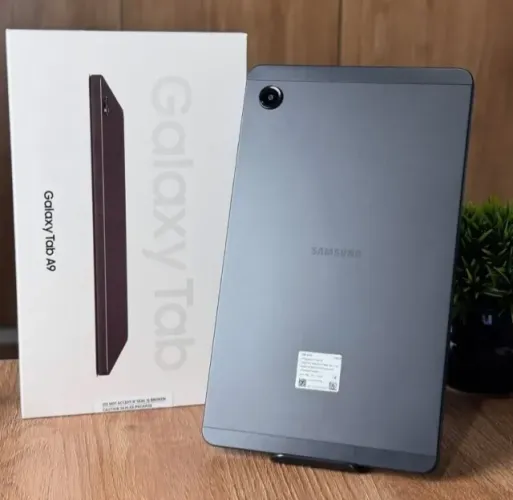 Tablet Samsung Galaxy Tab A9 Semi-novo com pouco tempo de uso, acompanha caixa e carregado