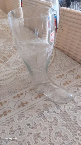 Tulipa de cerveja  1/2   Em formato de bota 