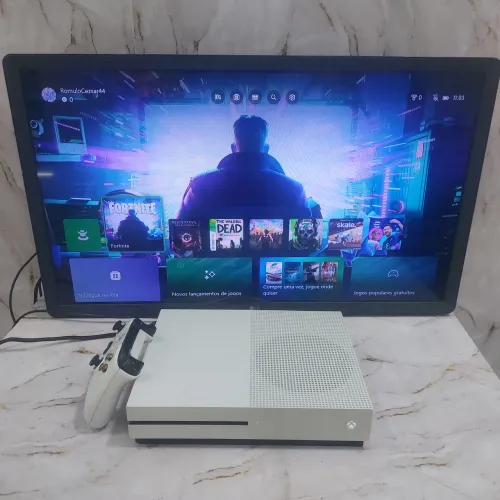 Xbox one S 1TB DE MEMÓRIA E JOGOS