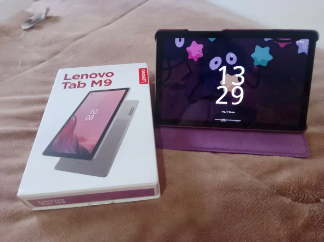 Tablet Lenovo Tab M9 com capa e película em ótima condicão