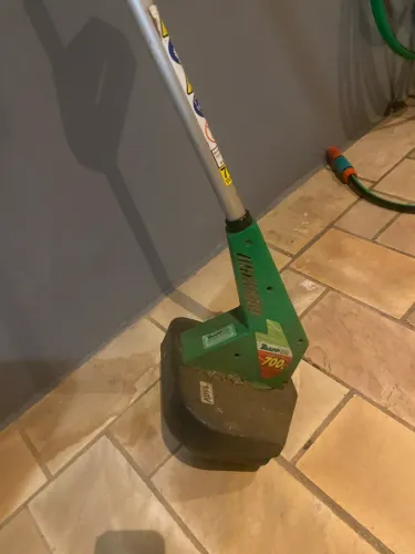 Máquina de cortar grama