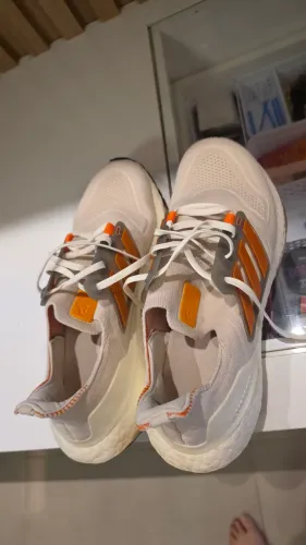 Adidas Ultraboost 22 - TAM 42