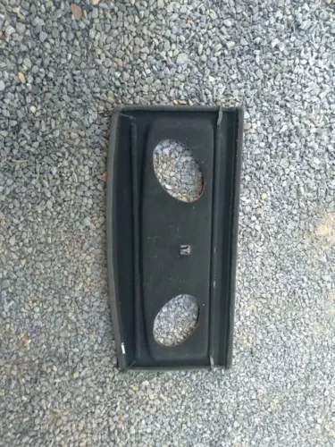 tampão de porta-malas (bagagito) original para um Fiat Palio, compatível com modelos 2009 