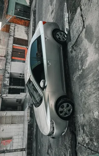 Rodas Kia Cerato em bom estado 