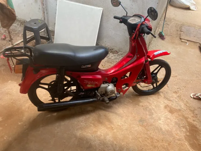 Vendo traxx 50cc remodelada pra 90cc