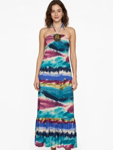 Vestido longo bordado com pedrarias