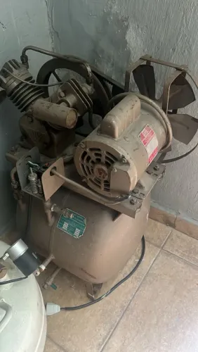 Compressor stelo