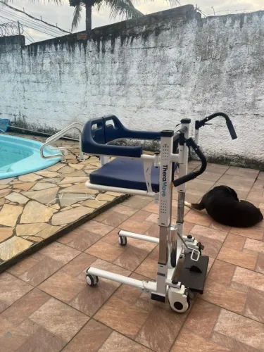 cadeira multifuncional TheraMove TM995