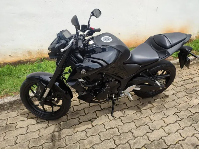 YAMAHA MT 03 (ÚNICO DONO)
