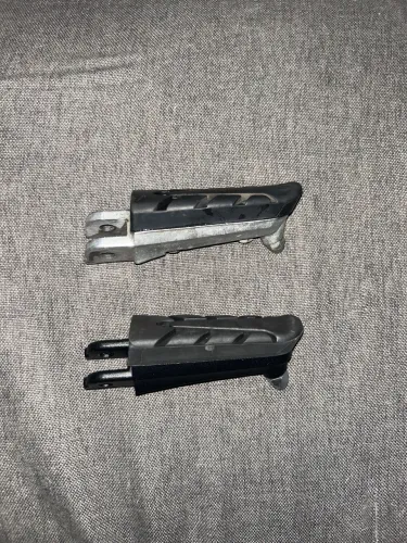 Estribo da CB TW 300F