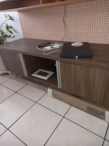Vendo rack de madeira