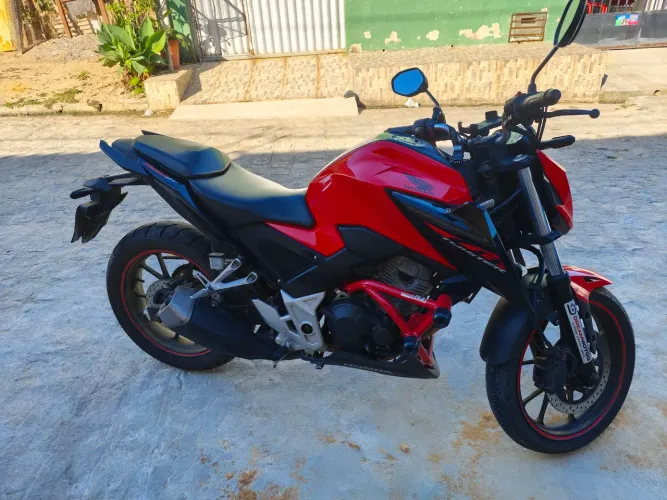 HONDA CB 300 f 2023