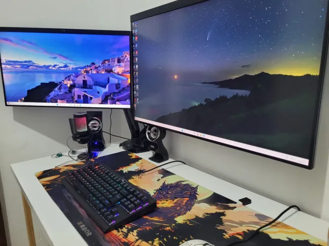 Só hoje combo!! 2 a preço de 1. Monitores LG