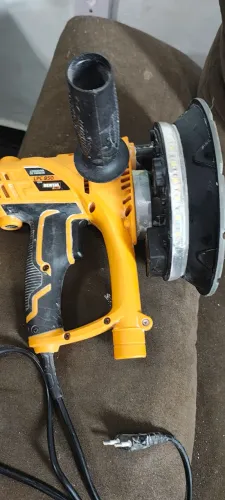 Lixadeira de Parede Rental Pro LPC 850 R$ 150
