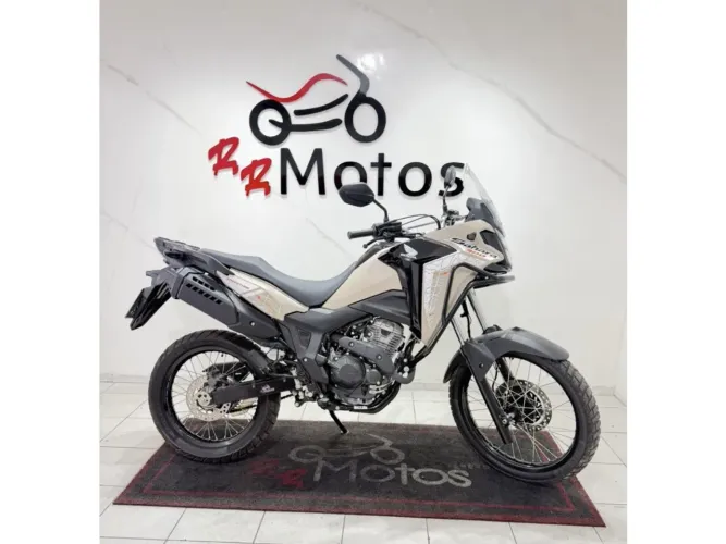 Honda Xre 300 sahara adventure 2026