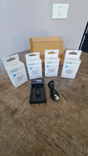 Kit 4 baterias com carregador GoPro Hero 5