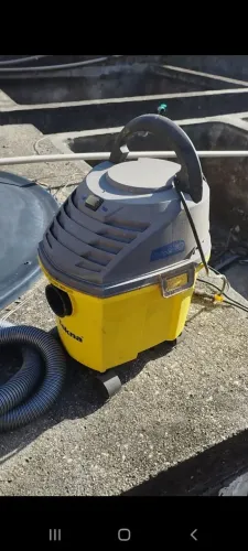 Vende-se Aspirador de Pó ,Máquina de Cabelo e Corda de Prata.