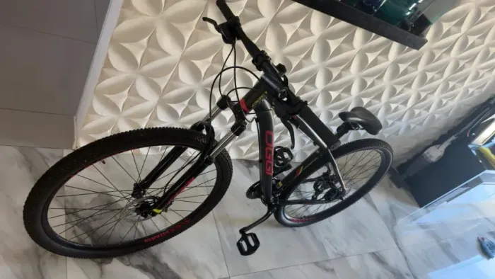 Bicicleta OGGI Hacker HDS Nova