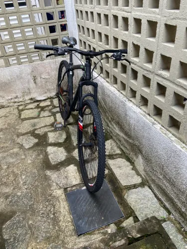 Bicicleta aro 29 pouco usada
