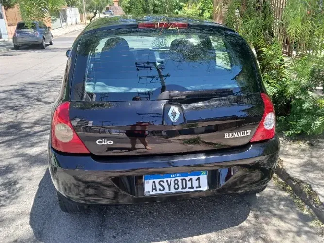 Renault Clio Hi-flex 1.0 16V 5P 2011