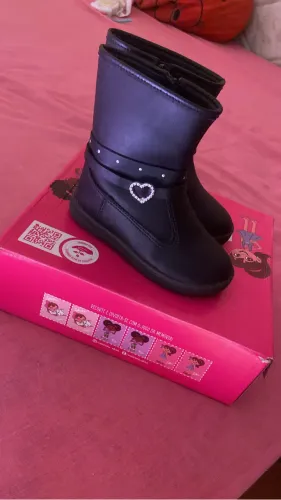 Vendo bota infantil Molekinha 