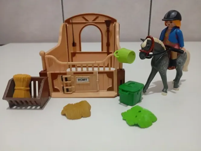 Playmobil estábulo com cavalo e amazona