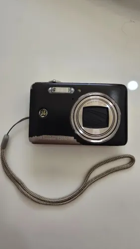 Câmera digital General Imaging E1250TW - Preta